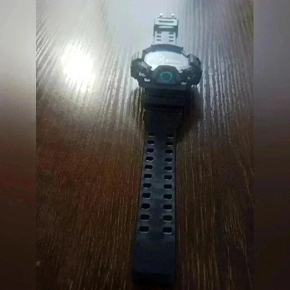 Men's water-resistant watch - Picture 3 of 5